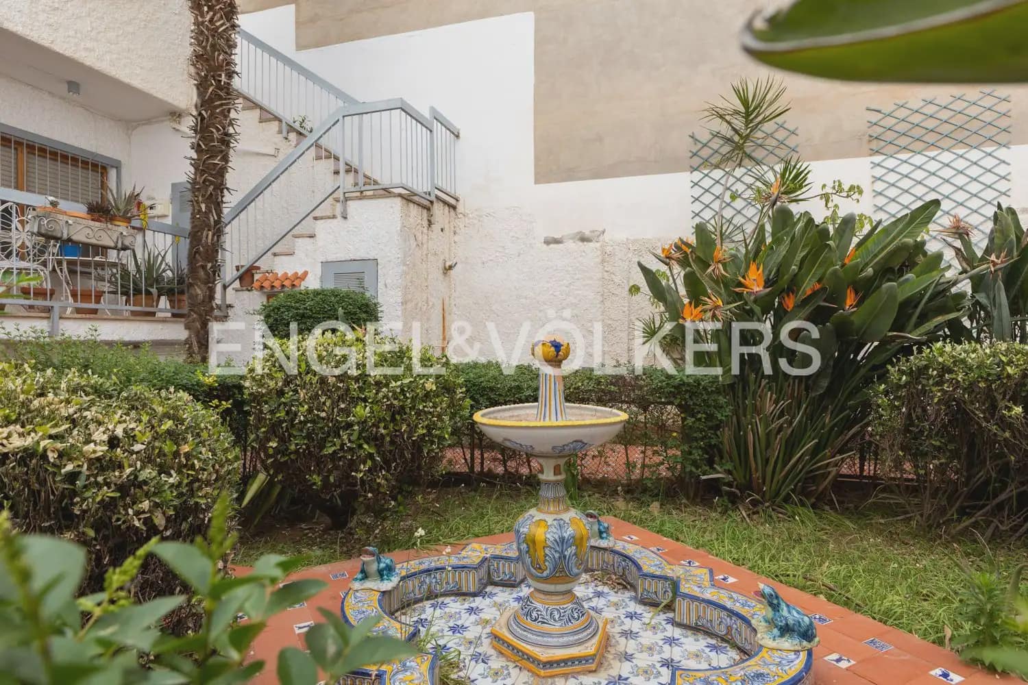 Chalet de 5 habitaciones en Vila-real en venta con garaje - 588.000 € (Ref: 9898003)