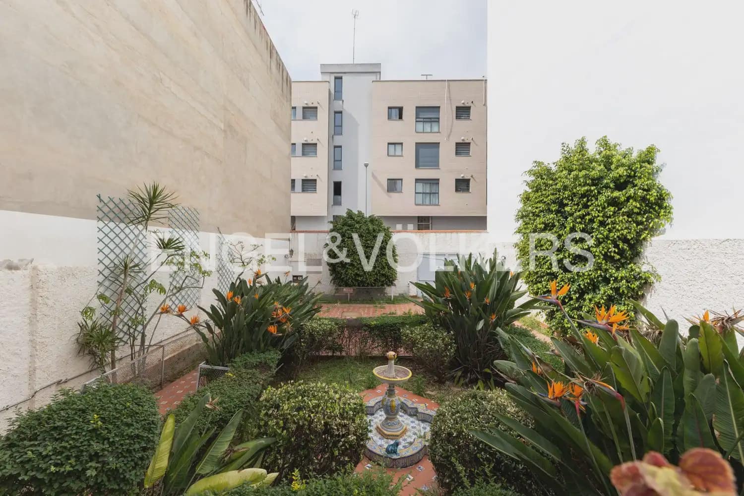 Chalet de 5 habitaciones en Vila-real en venta con garaje - 588.000 € (Ref: 9898003)