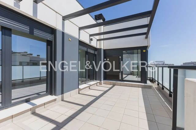 4 makuuhuone Kattohuoneisto vuokrattavana paikassa Ciutat de les Arts i de les Ciencies, Valencia kaupunki mukana uima-altaan 
autotalli - 3 300 € (Ref: 9898004)