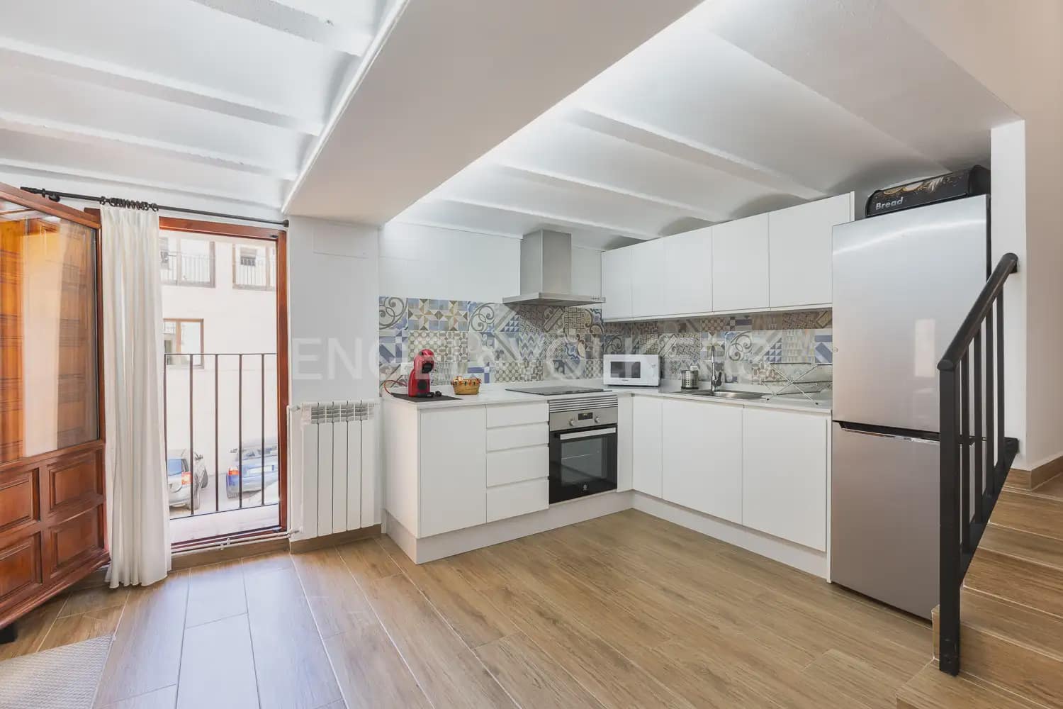 4 bedroom Townhouse for sale in Requena - € 370,000 (Ref: 9898005)