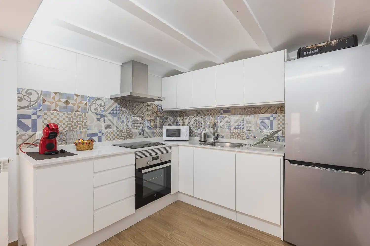 4 bedroom Townhouse for sale in Requena - € 370,000 (Ref: 9898005)