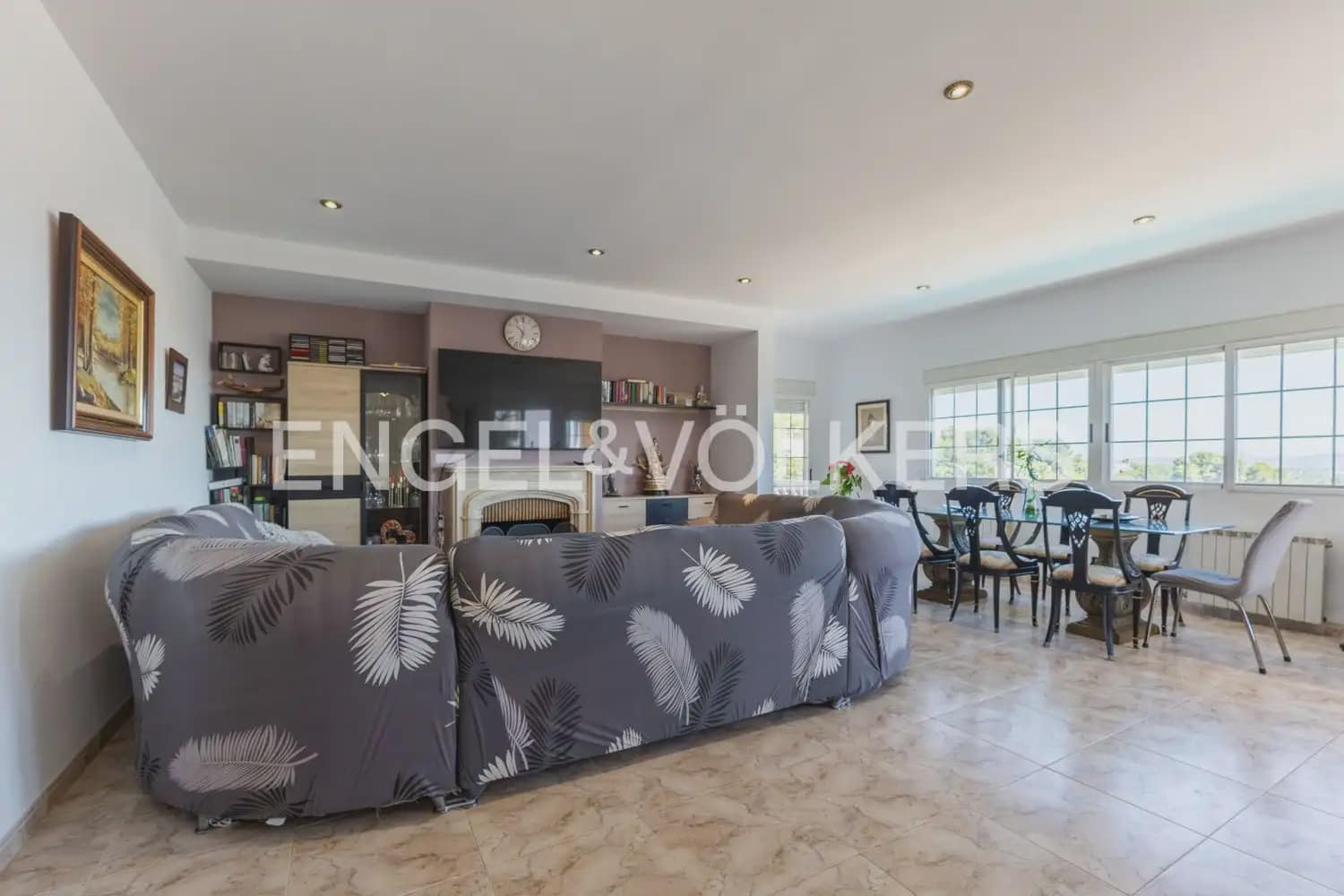 4 soveværelse Villa til salg i Chiva med swimmingpool garage - € 378.000 (Ref: 9898007)