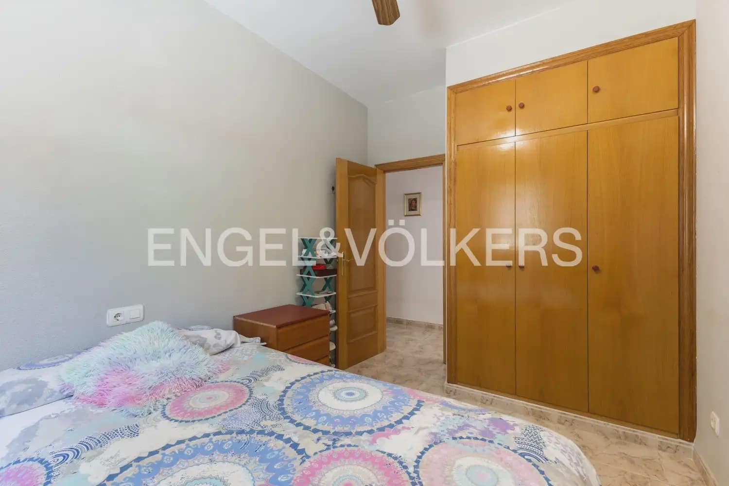4 soveværelse Villa til salg i Chiva med swimmingpool garage - € 378.000 (Ref: 9898007)