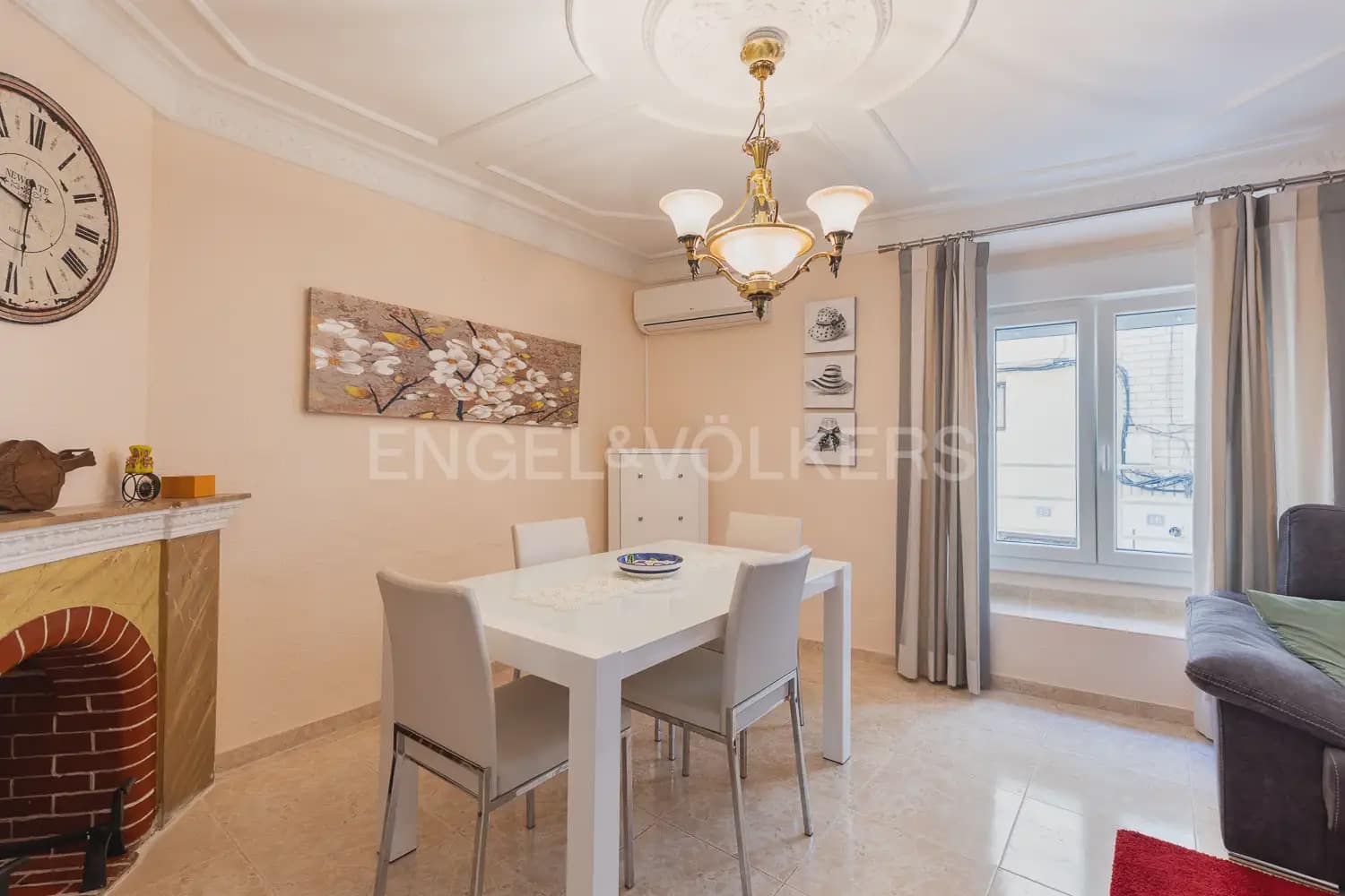 3 bedroom Apartment for sale in Requena - € 144,900 (Ref: 9898008)