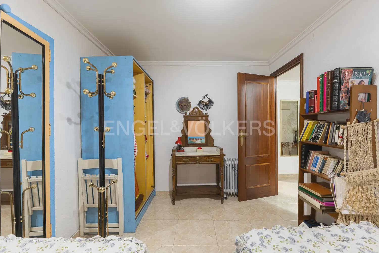 3 bedroom Apartment for sale in Requena - € 144,900 (Ref: 9898008)