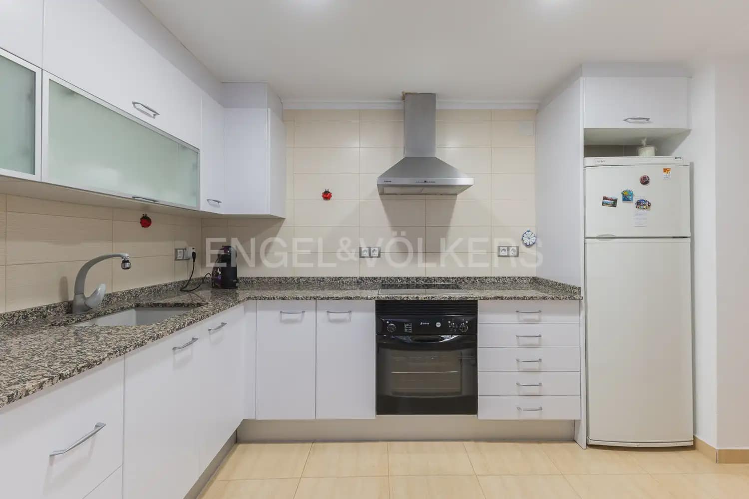 3 bedroom Apartment for sale in Requena - € 144,900 (Ref: 9898008)