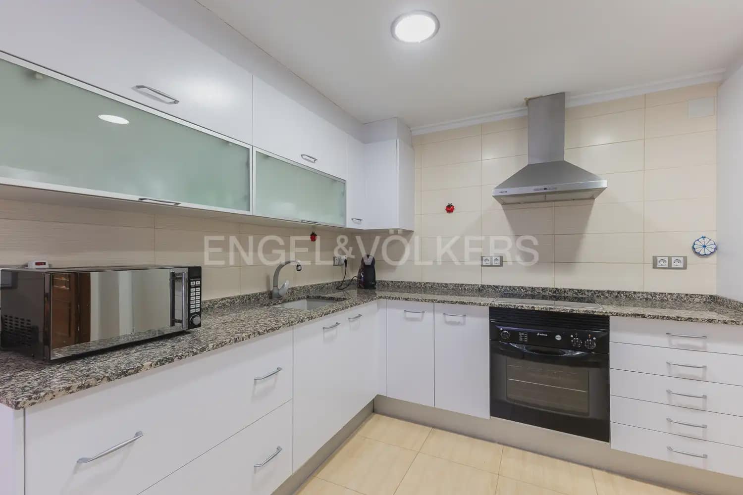 3 bedroom Apartment for sale in Requena - € 144,900 (Ref: 9898008)