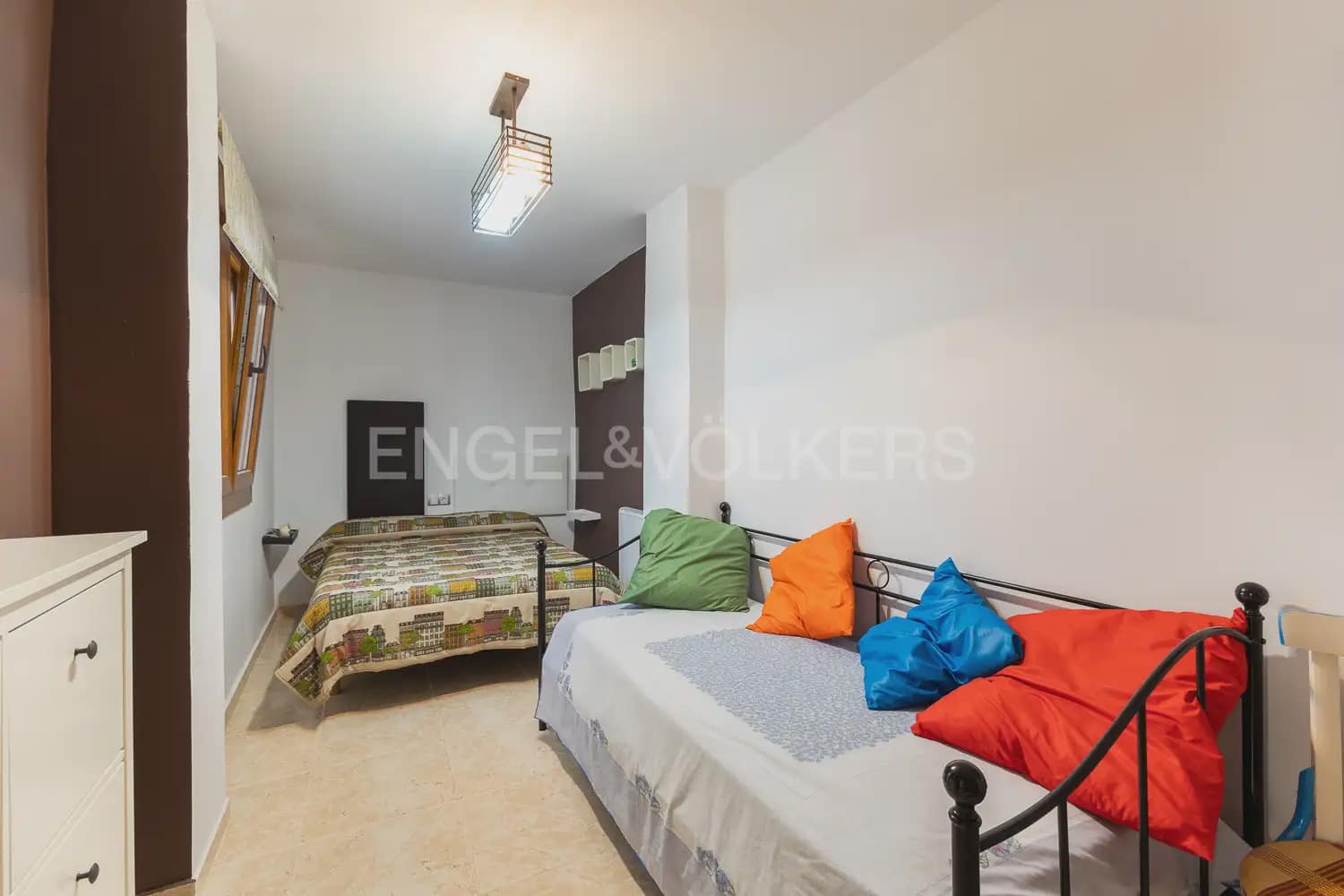 3 bedroom Apartment for sale in Requena - € 144,900 (Ref: 9898008)