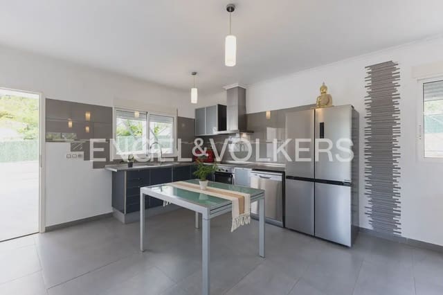3 bedroom Villa for sale in Turís with pool garage - € 279,000 (Ref: 9898009)