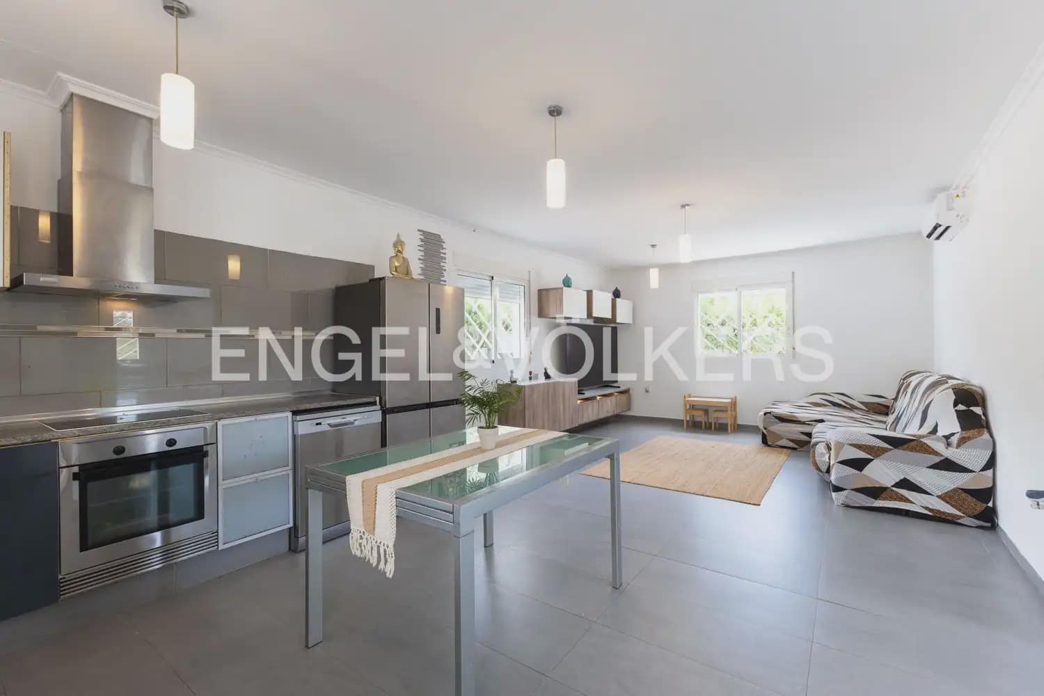 3 bedroom Villa for sale in Turis with pool garage - € 279,000 (Ref: 9898009)