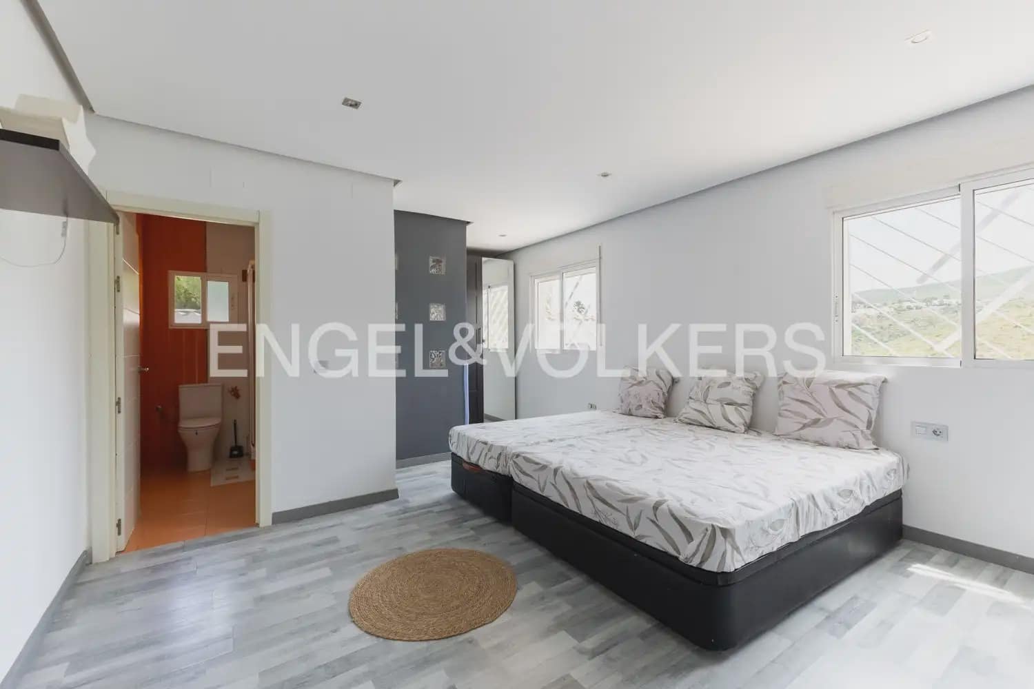 3 bedroom Villa for sale in Turis with pool garage - € 279,000 (Ref: 9898009)