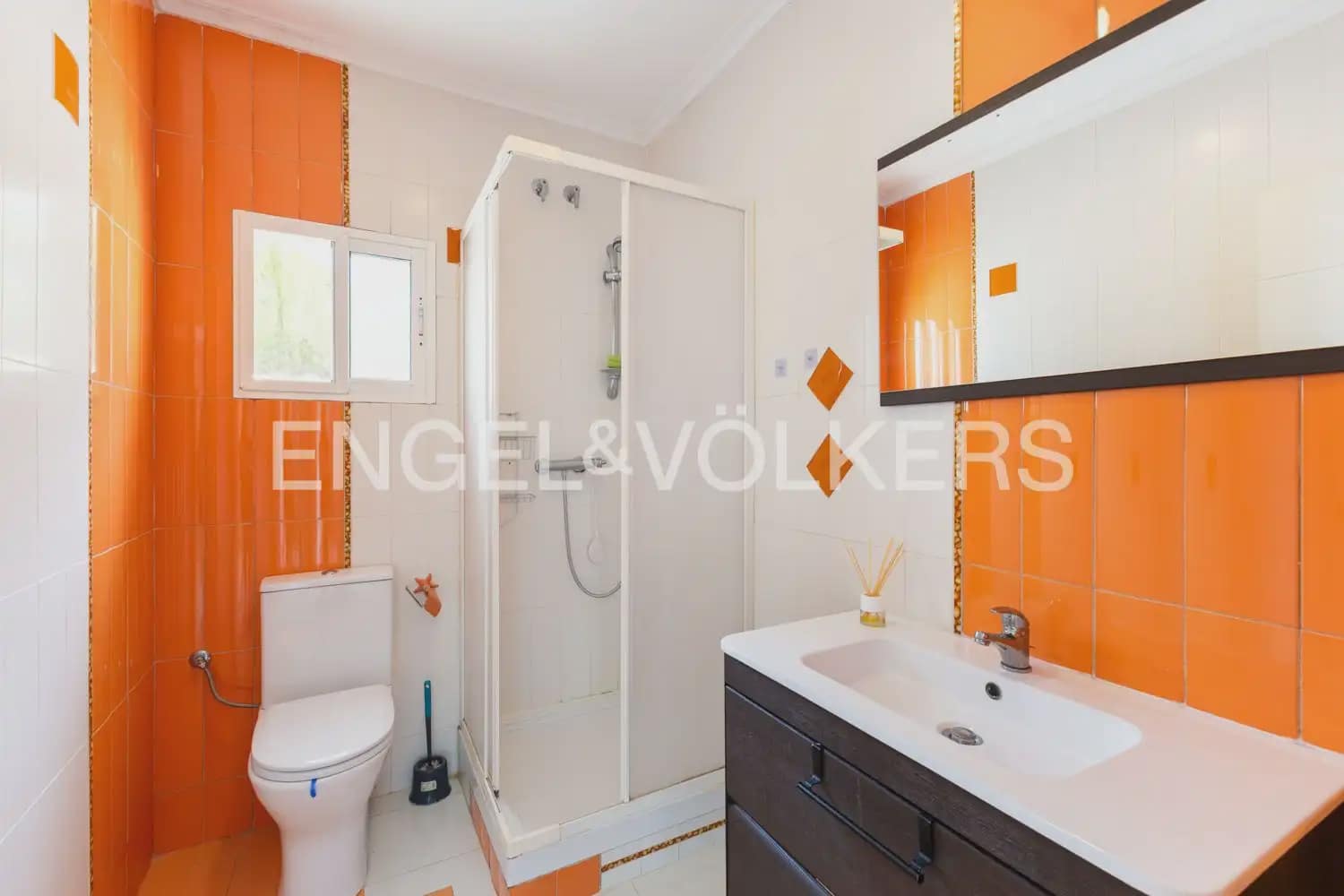 3 bedroom Villa for sale in Turis with pool garage - € 279,000 (Ref: 9898009)