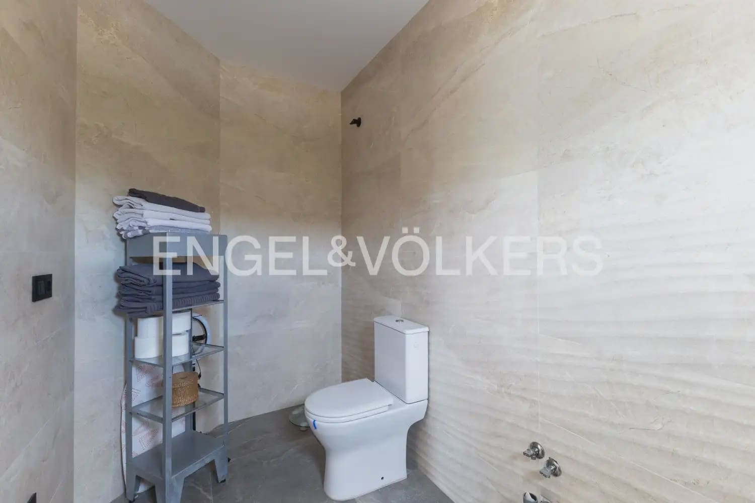 3 bedroom Villa for sale in Turis with pool garage - € 279,000 (Ref: 9898009)
