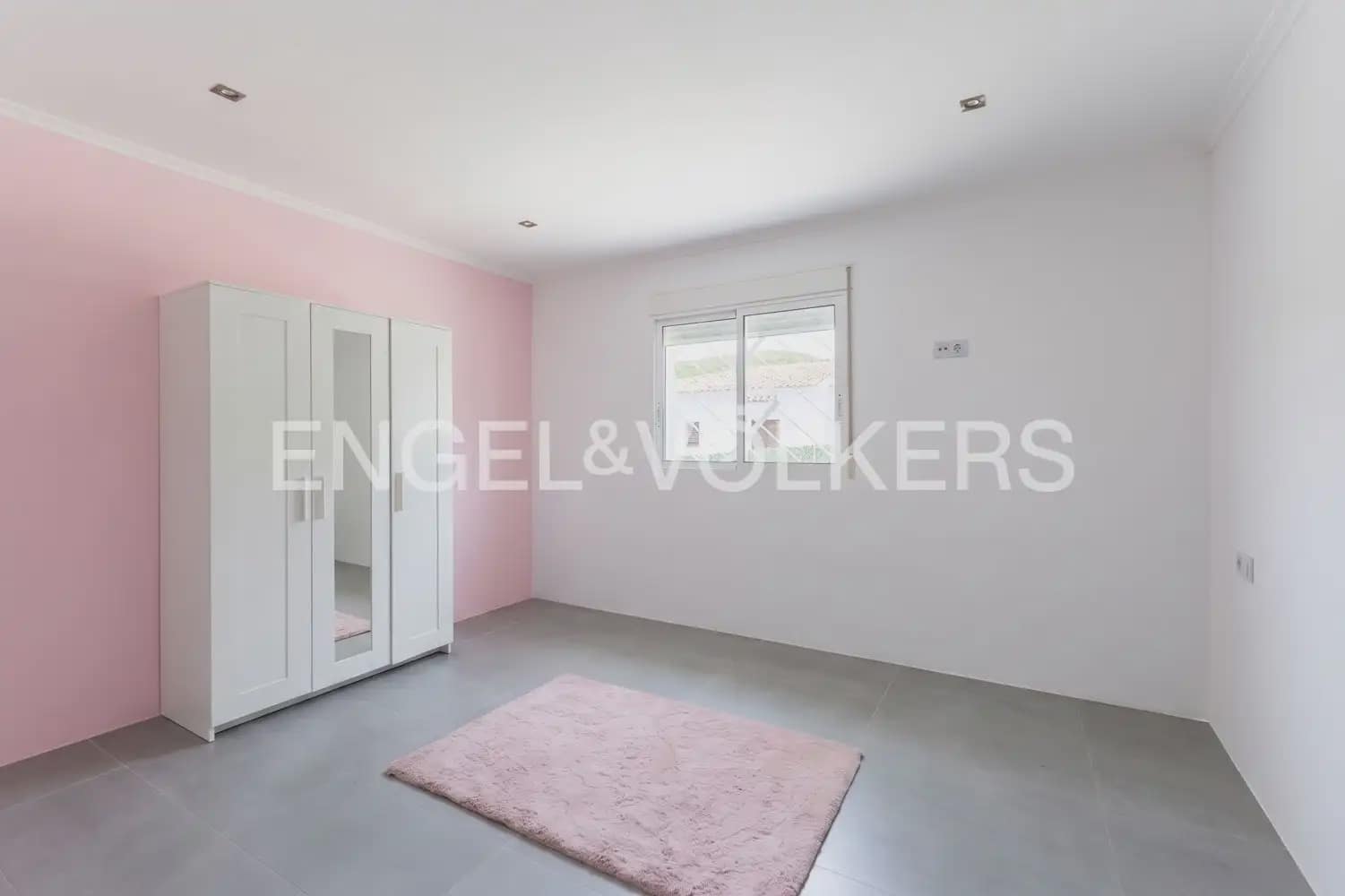 3 bedroom Villa for sale in Turis with pool garage - € 279,000 (Ref: 9898009)