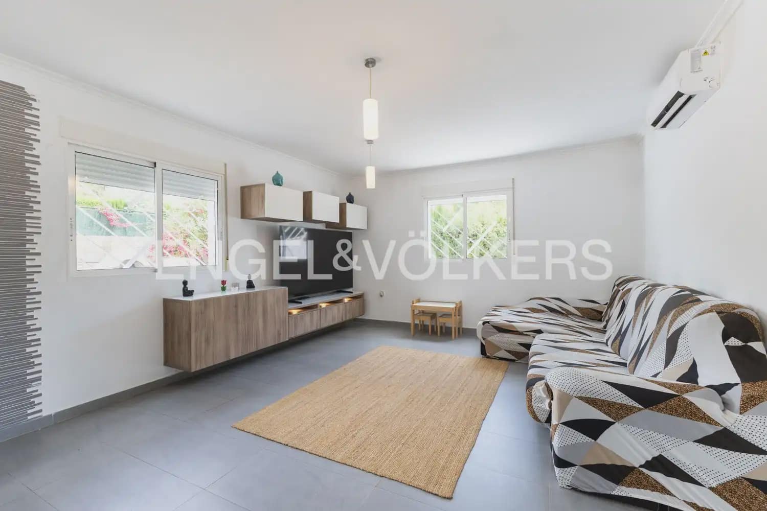 3 bedroom Villa for sale in Turis with pool garage - € 279,000 (Ref: 9898009)