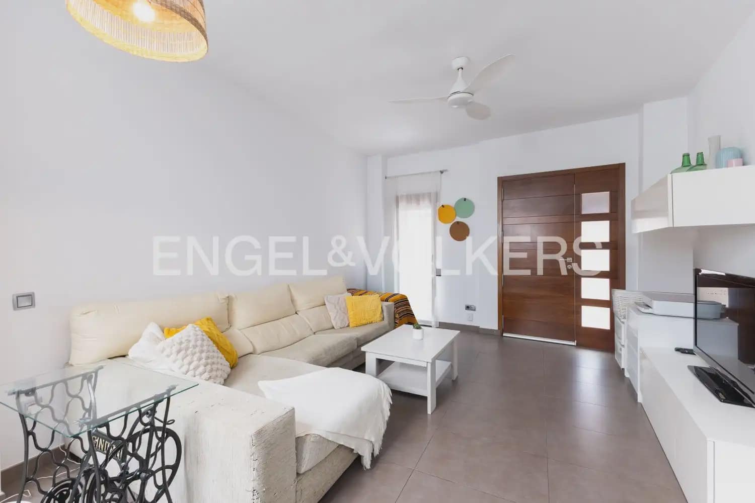 4 bedroom Townhouse for rent in Valencia city - € 1,800 (Ref: 9898010)