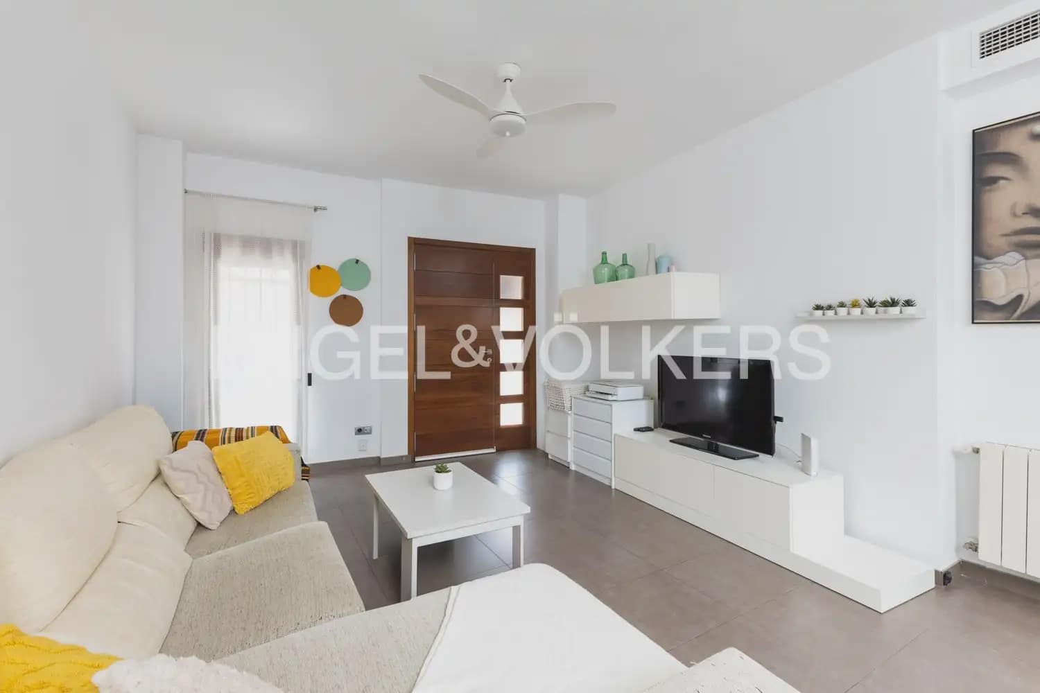 4 bedroom Townhouse for rent in Valencia city - € 1,800 (Ref: 9898010)