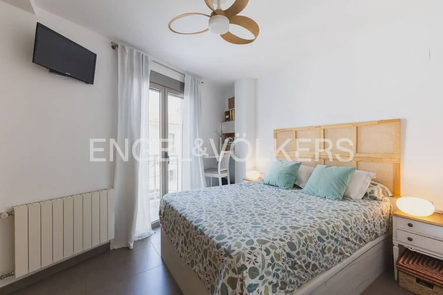 4 bedroom Townhouse for rent in Valencia city - € 1,800 (Ref: 9898010)