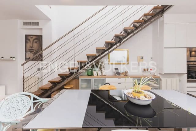 4 bedroom Townhouse for rent in Massarrojos, Valencia city - € 1,800 (Ref: 9898010)
