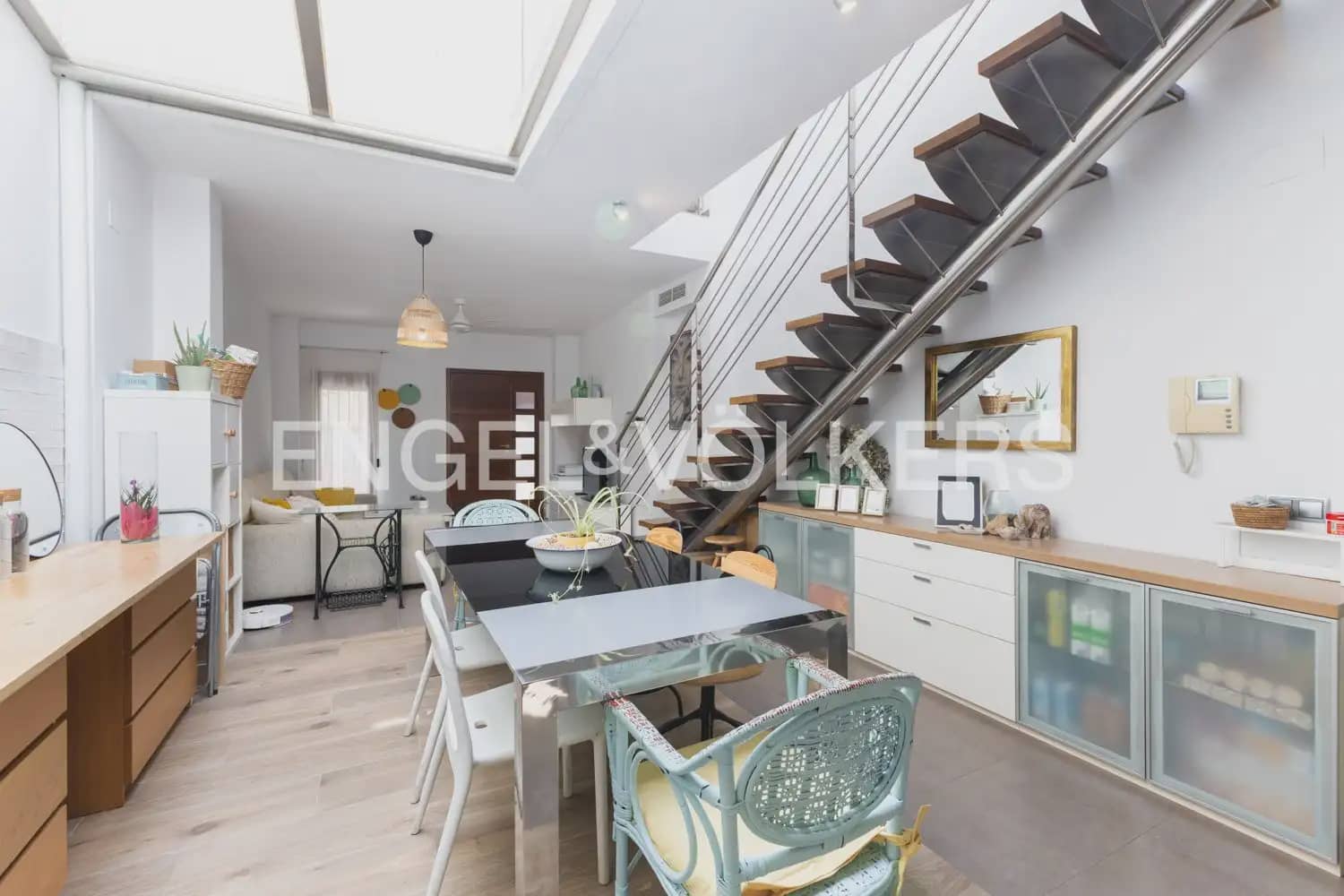 4 bedroom Townhouse for rent in Valencia city - € 1,800 (Ref: 9898010)