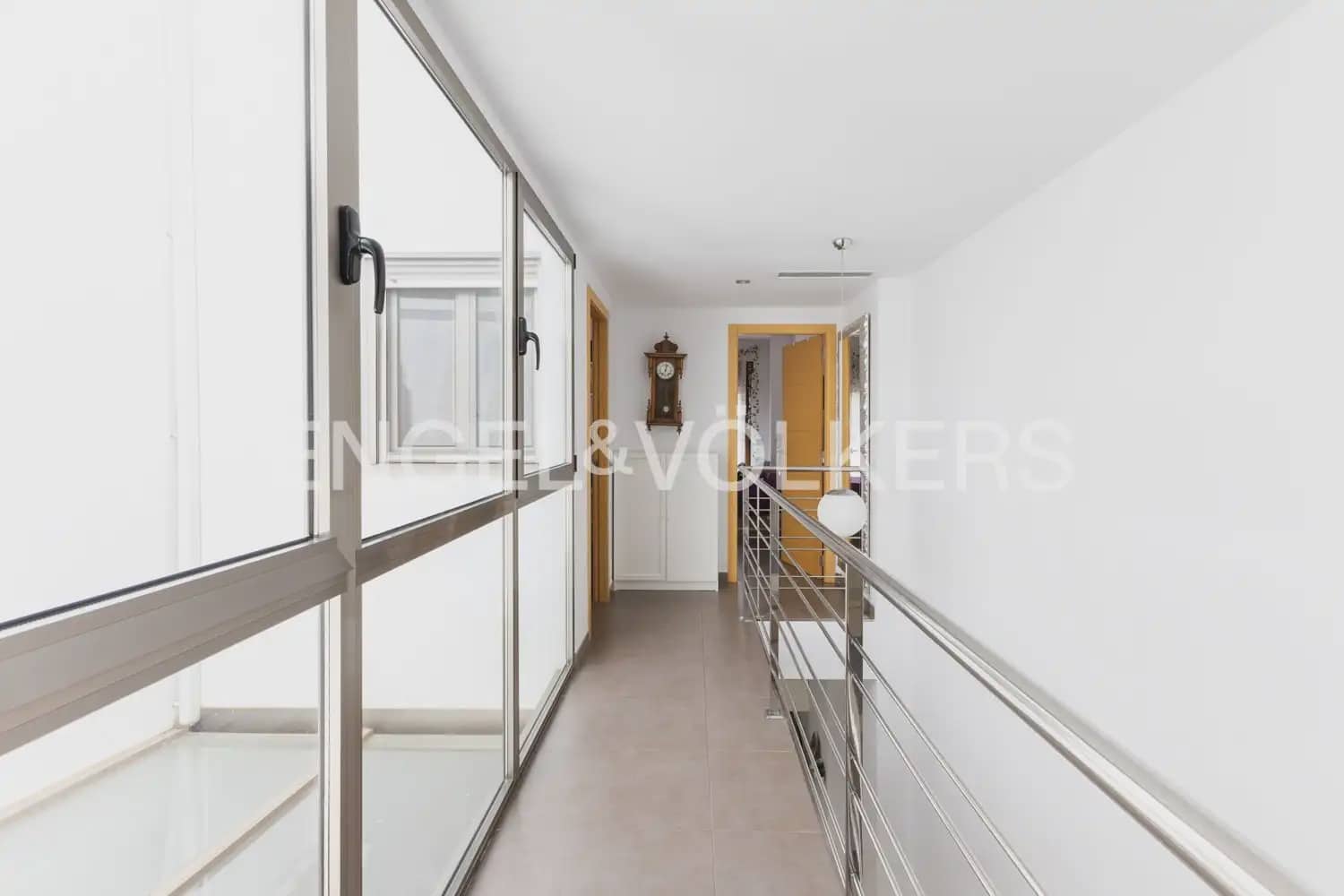 4 bedroom Townhouse for rent in Valencia city - € 1,800 (Ref: 9898010)