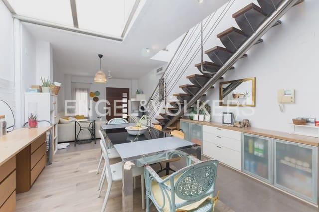 4 bedroom Townhouse for rent in Massarrojos, Valencia city - € 1,800 (Ref: 9898010)