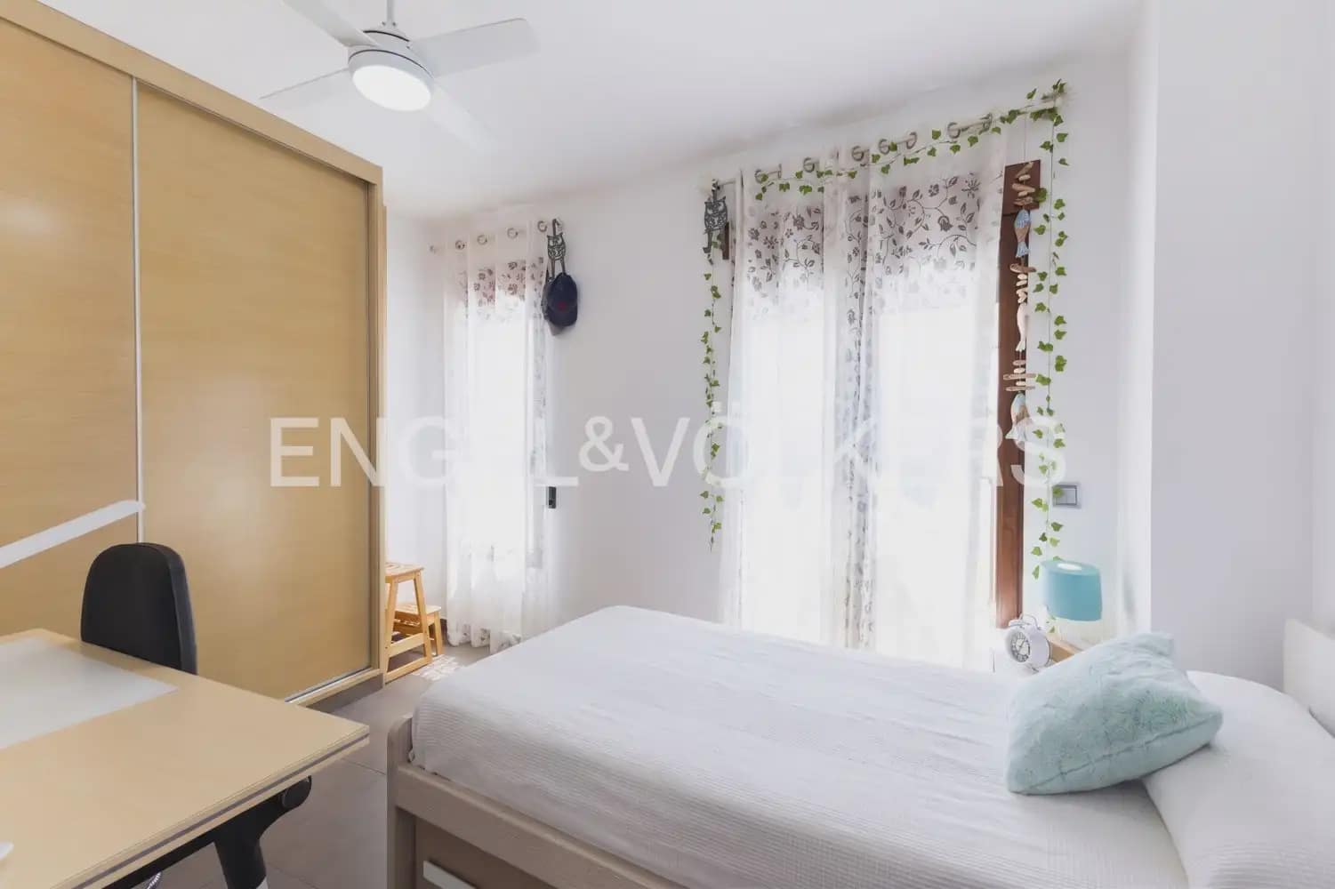 4 bedroom Townhouse for rent in Valencia city - € 1,800 (Ref: 9898010)