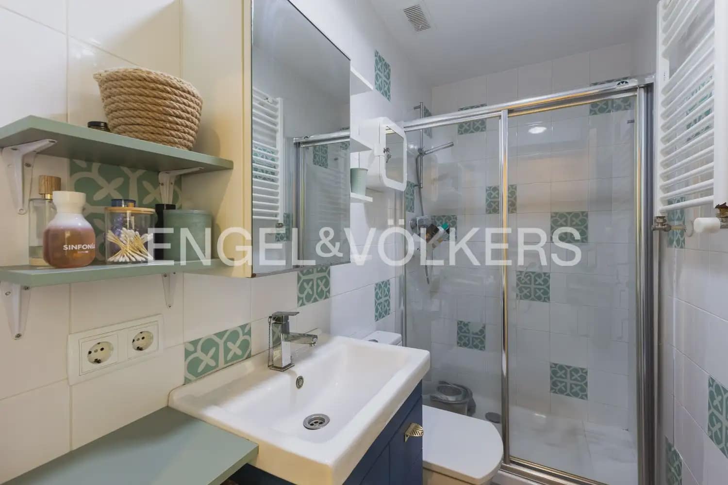 4 bedroom Townhouse for rent in Valencia city - € 1,800 (Ref: 9898010)