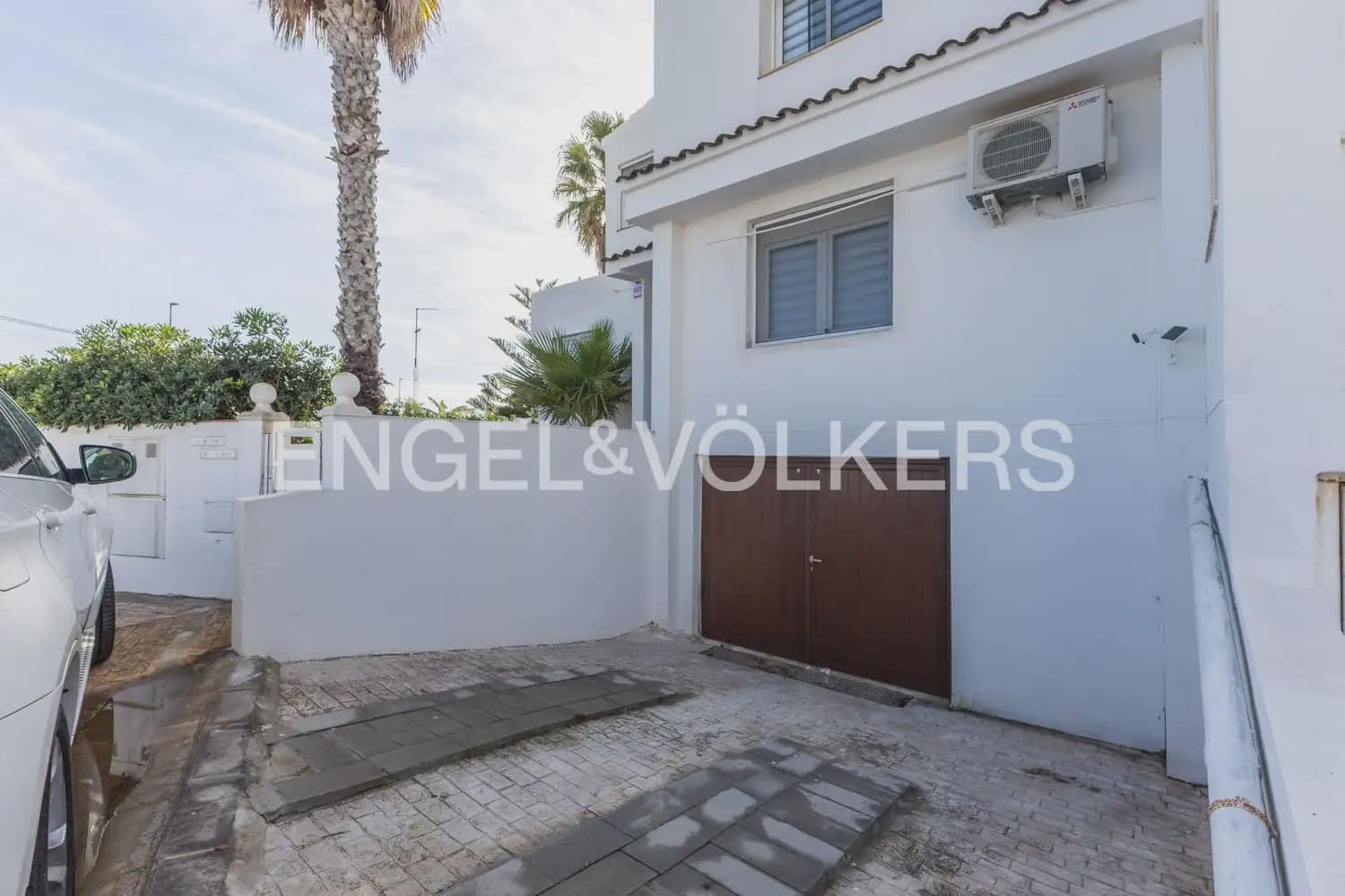 4 bedroom Villa for sale in Vinaros with pool garage - € 535,000 (Ref: 9898011)