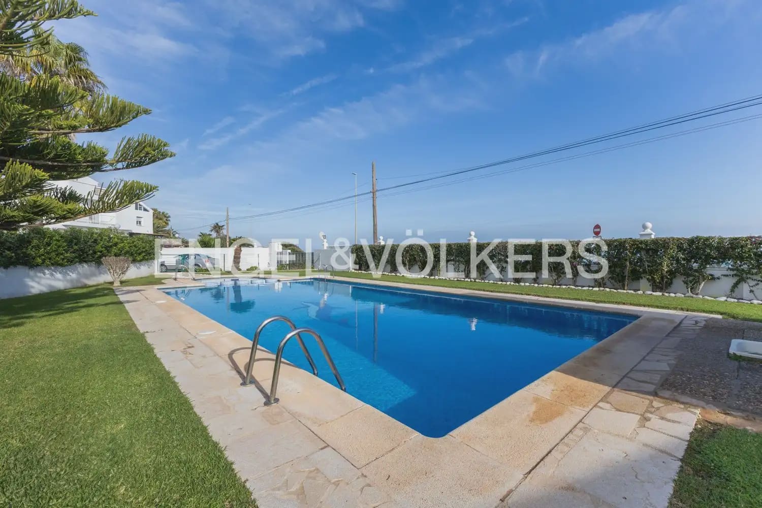 4 bedroom Villa for sale in Vinaros with pool garage - € 535,000 (Ref: 9898011)