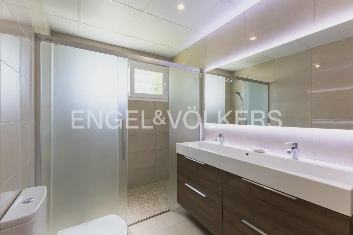5 bedroom Villa for sale in Castello de la Plana with pool garage - € 1,150,000 (Ref: 9898012)