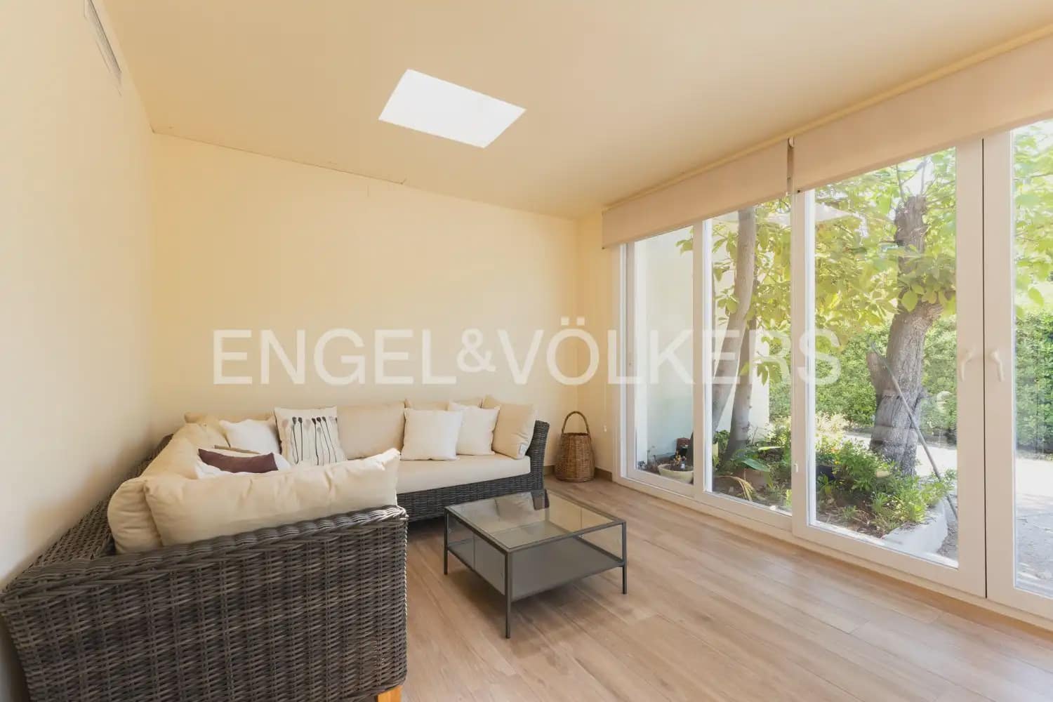 5 bedroom Villa for sale in Castello de la Plana with pool garage - € 1,150,000 (Ref: 9898012)