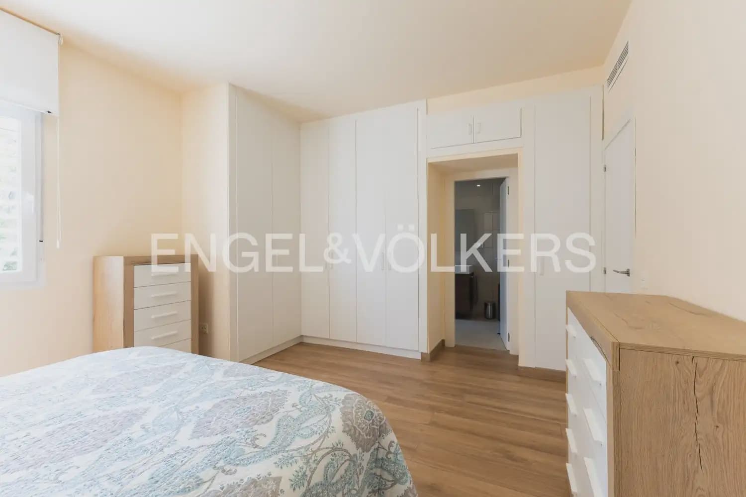 5 bedroom Villa for sale in Castello de la Plana with pool garage - € 1,150,000 (Ref: 9898012)