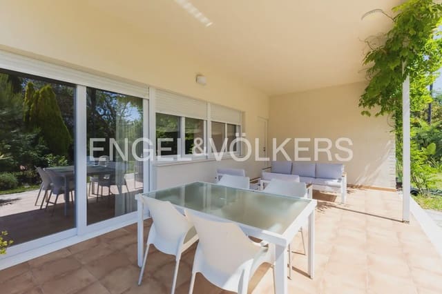 5 chambre Villa/Maison à vendre à El Grau de Castelló, Castelló de la Plana avec piscine garage - 1 150 000 € (Ref: 9898012)