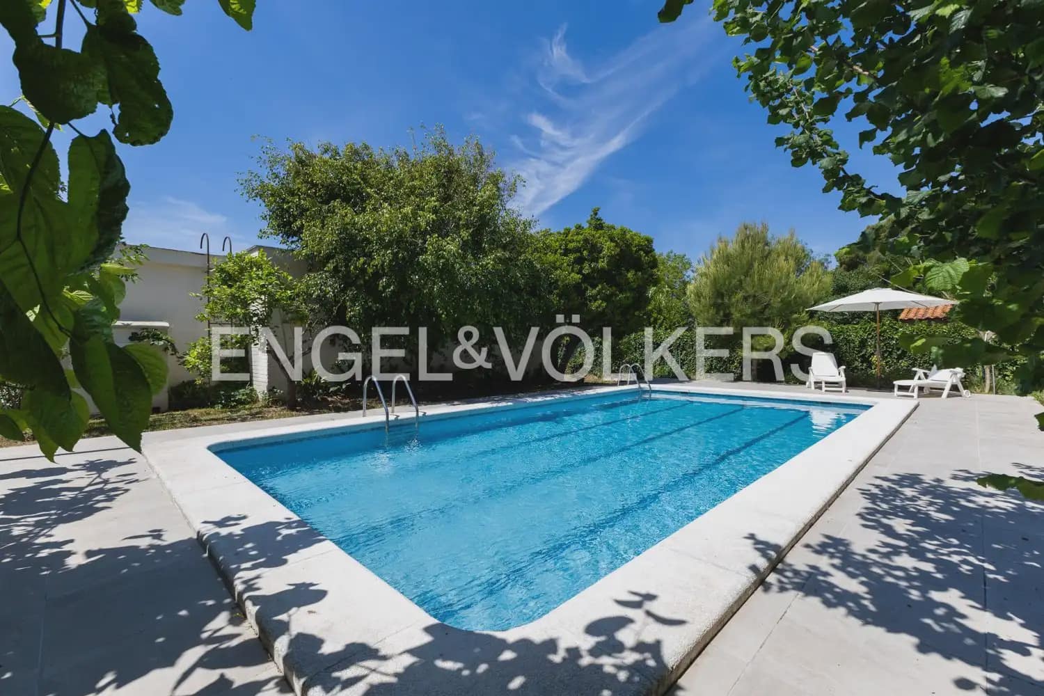 5 bedroom Villa for sale in Castello de la Plana with pool garage - € 1,150,000 (Ref: 9898012)