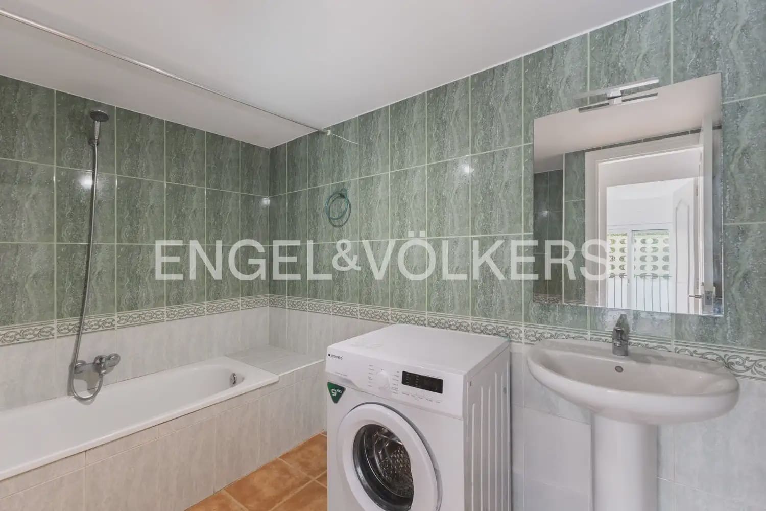 Apartamento de 2 habitaciones en Vinaròs en venta con garaje - 170.000 € (Ref: 9898013)