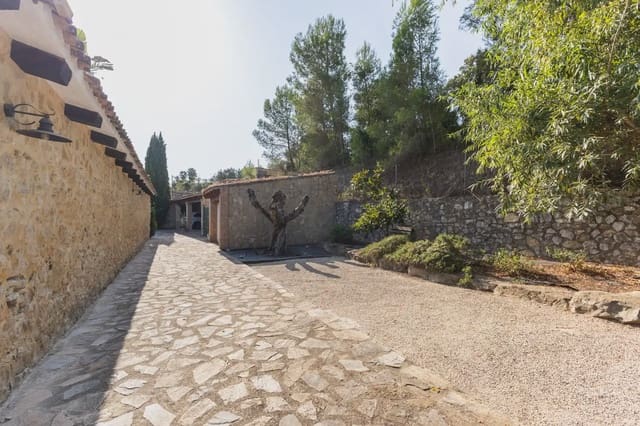 Finca/Casa Rural de 3 habitaciones en Xàtiva en venta con piscina garaje - 649.000 € (Ref: 9898014)