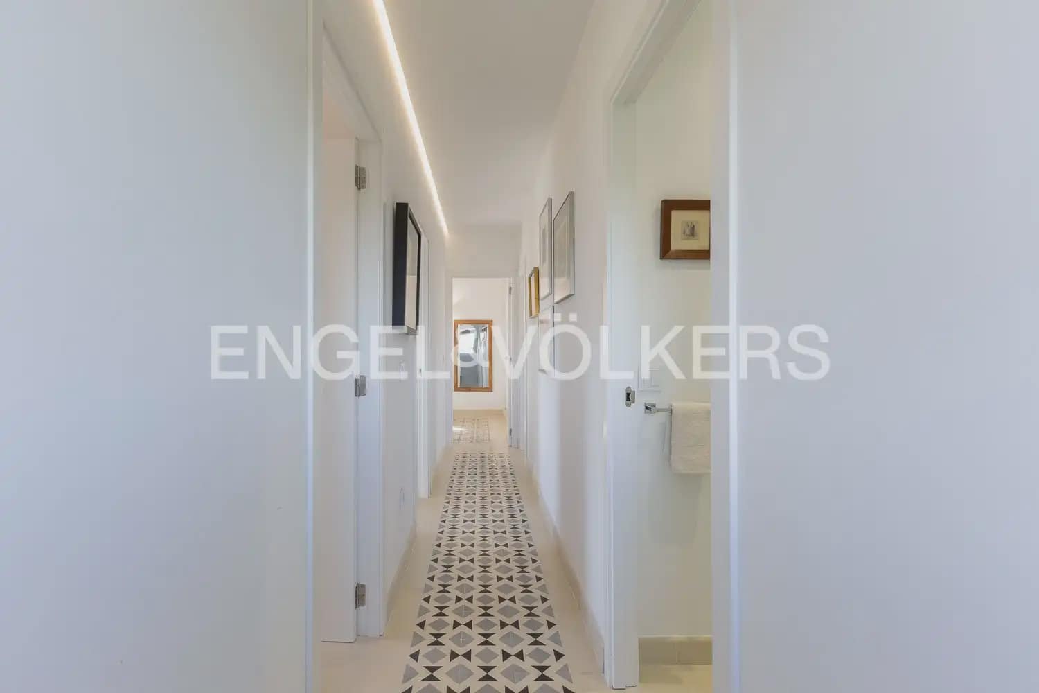 4 bedroom Finca/Country House for sale in Carcaixent with pool garage - € 580,000 (Ref: 9898015)