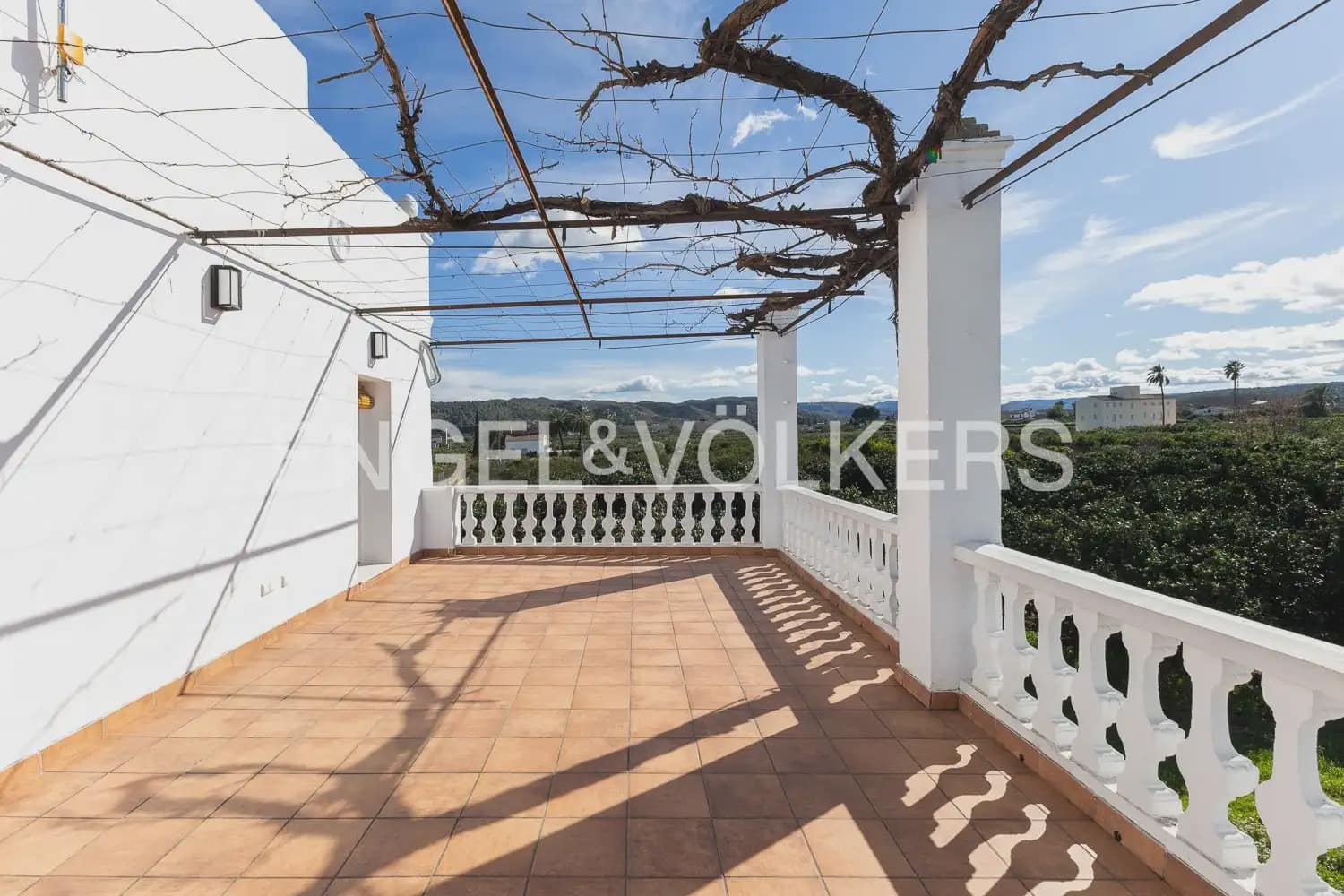 4 bedroom Finca/Country House for sale in Carcaixent with pool garage - € 580,000 (Ref: 9898015)