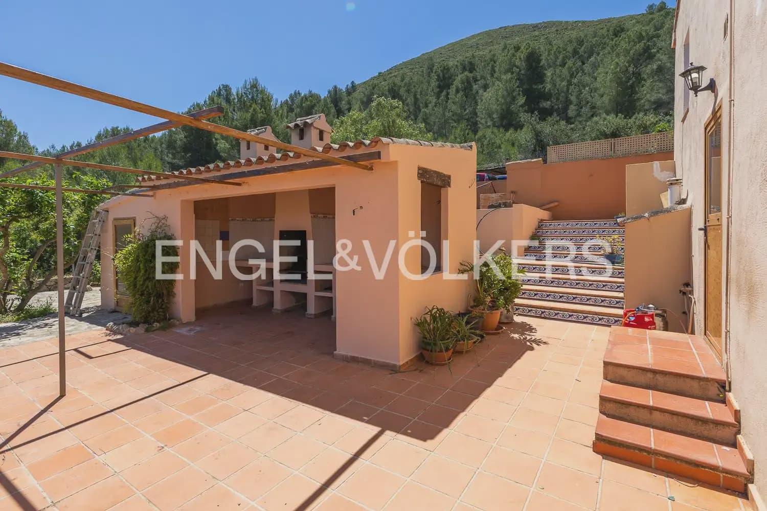 12 slaapkamer Halfvrijstaande villa te koop in Jalon / Xalo met zwembad garage - € 895.000 (Ref: 9898016)