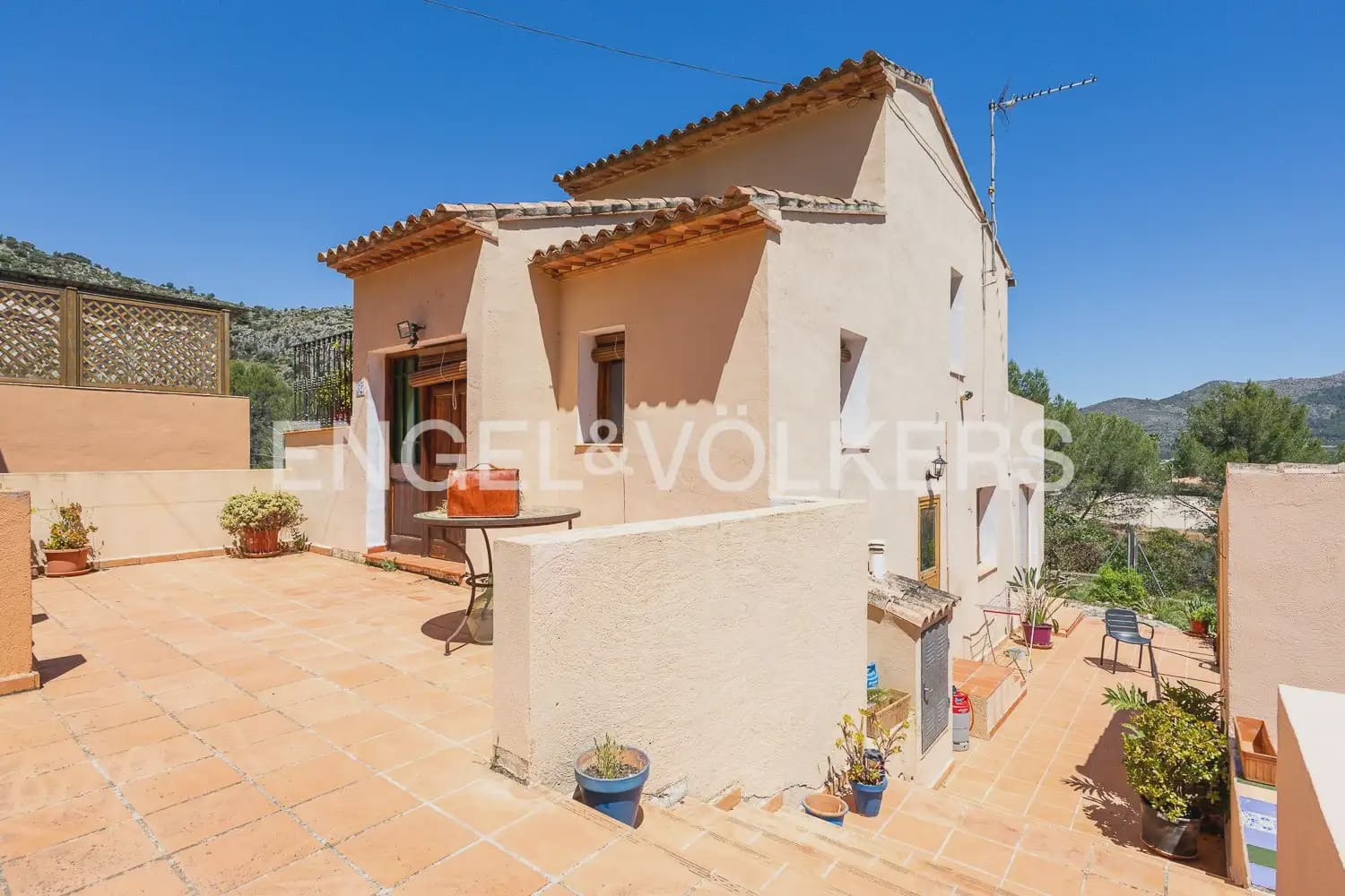 12 slaapkamer Halfvrijstaande villa te koop in Jalon / Xalo met zwembad garage - € 895.000 (Ref: 9898016)