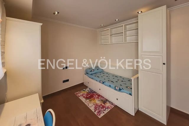 3 quarto Penthouse para arrendar em Sant Francesc, Valência cidade - 3 700 € (Ref: 9898017)
