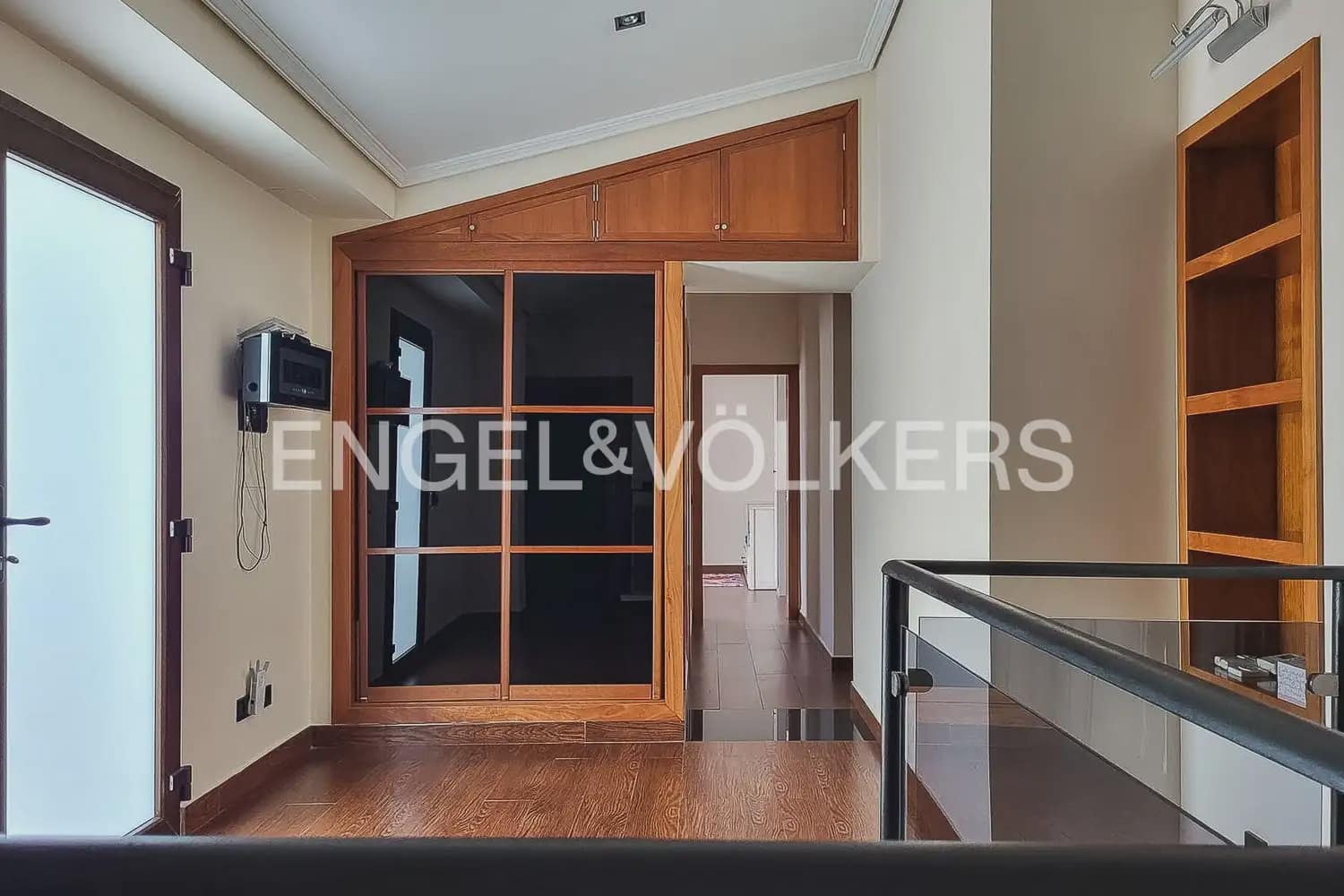 3 quarto Penthouse para arrendar em Valencia cidade - 3 500 € (Ref: 9898017)