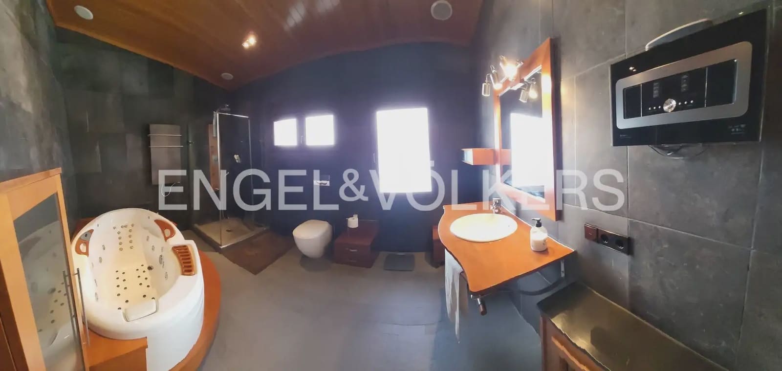 3 quarto Penthouse para arrendar em Valencia cidade - 3 500 € (Ref: 9898017)