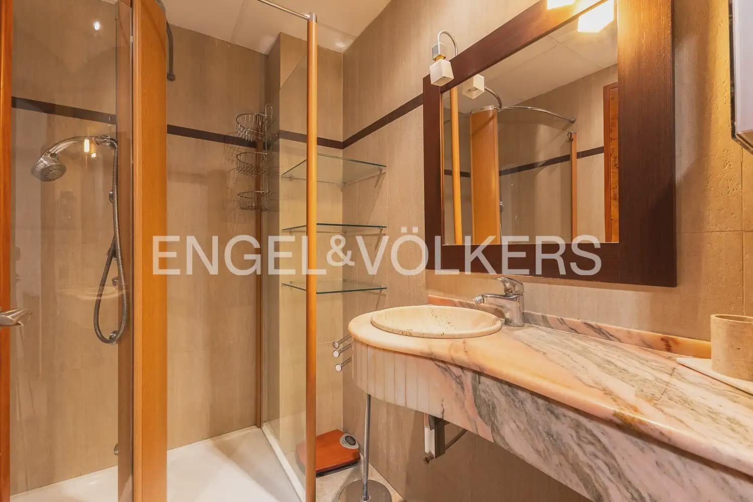 3 makuuhuone Kattohuoneisto vuokrattavana paikassa Valencia kaupunki - 3 400 € (Ref: 9898017)