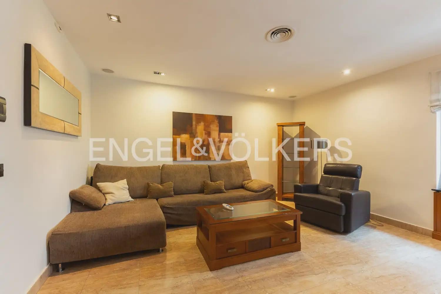 3 makuuhuone Kattohuoneisto vuokrattavana paikassa Valencia kaupunki - 3 400 € (Ref: 9898017)