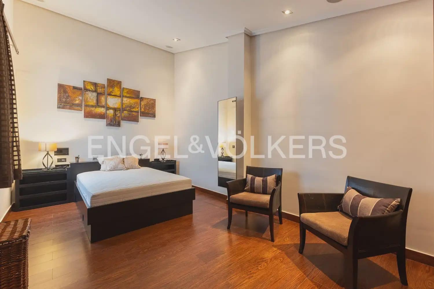 3 makuuhuone Kattohuoneisto vuokrattavana paikassa Valencia kaupunki - 3 400 € (Ref: 9898017)