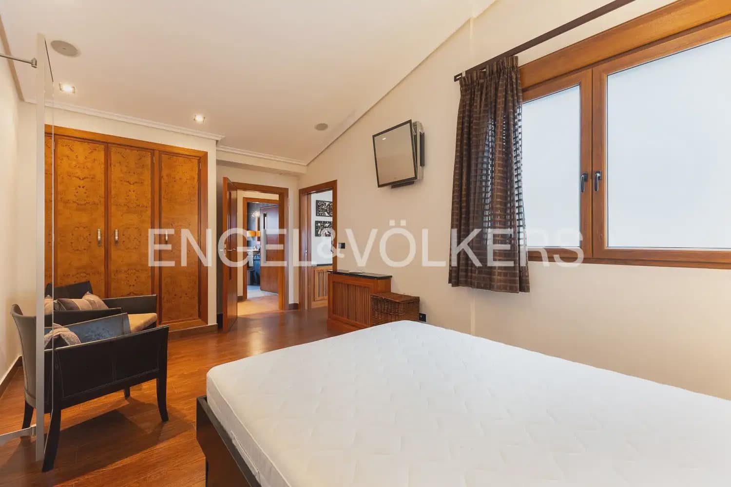 3 makuuhuone Kattohuoneisto vuokrattavana paikassa Valencia kaupunki - 3 400 € (Ref: 9898017)