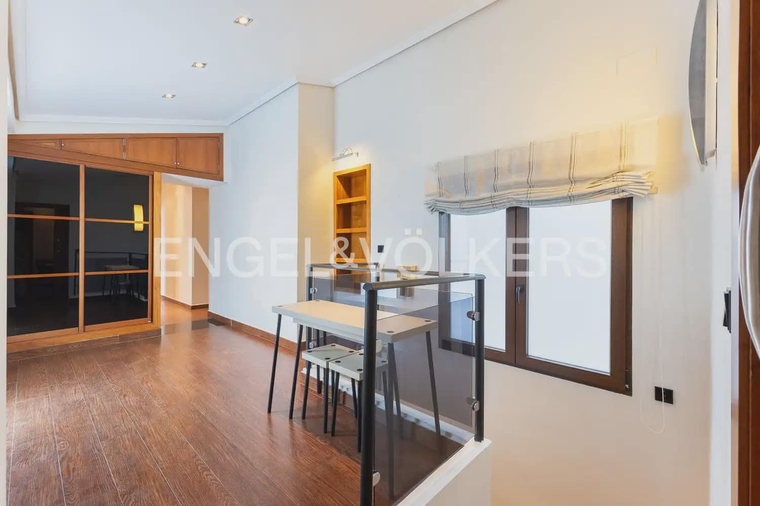 3 makuuhuone Kattohuoneisto vuokrattavana paikassa Valencia kaupunki - 3 400 € (Ref: 9898017)