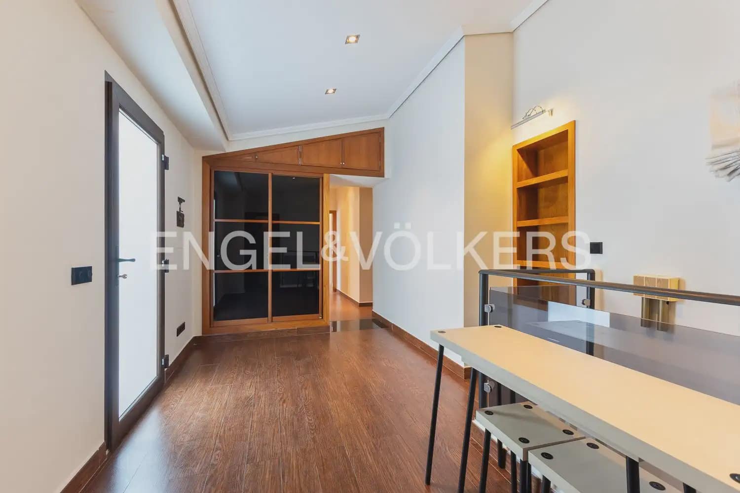 3 makuuhuone Kattohuoneisto vuokrattavana paikassa Valencia kaupunki - 3 400 € (Ref: 9898017)